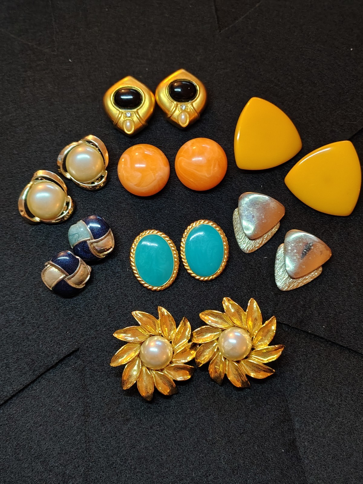 Vintage 60s 80s 8 Pairs Clip On Earrings Flower Bakelite Metal Costume B25
