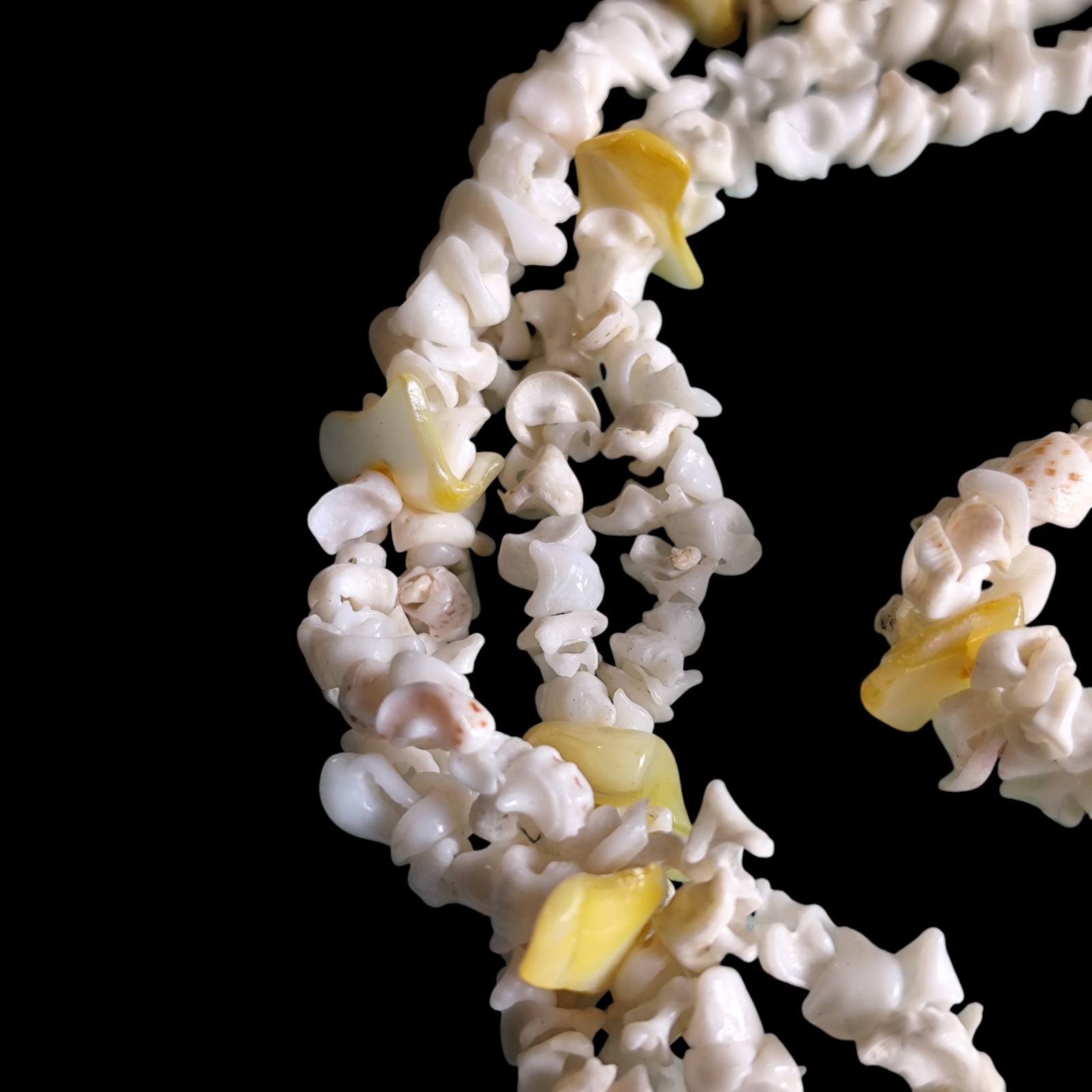 Vintage Cream White And Dyed Yellow Curly Shell Strand Necklace 35in