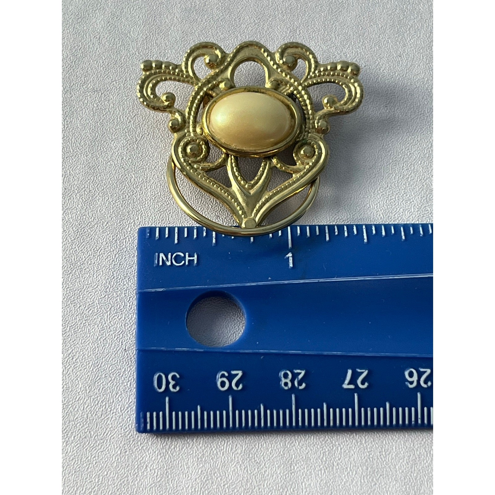 VTG Gold Tone Faux Pearl Fur Clip Victorian Revival Sweater Scarf Collar Clasp