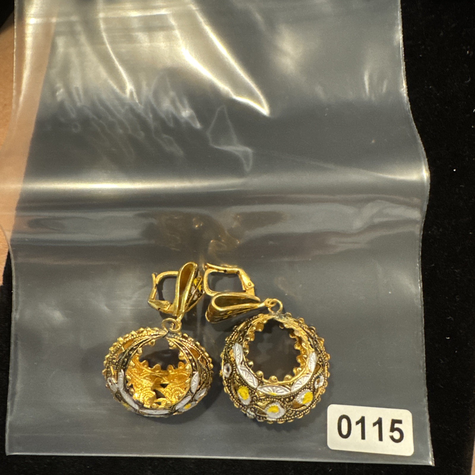 Vintage Damascene Earrings Black Yellow Gold Tone Enamel Dangle Clip pierced OLD