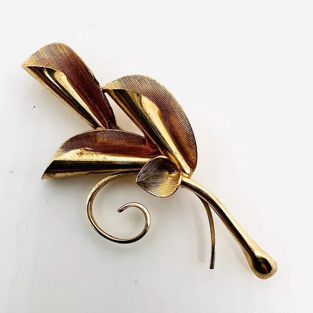 P. Inc Gold Filled Flower Leaves Brooch Curled Petals Signed Vintage Jewelry