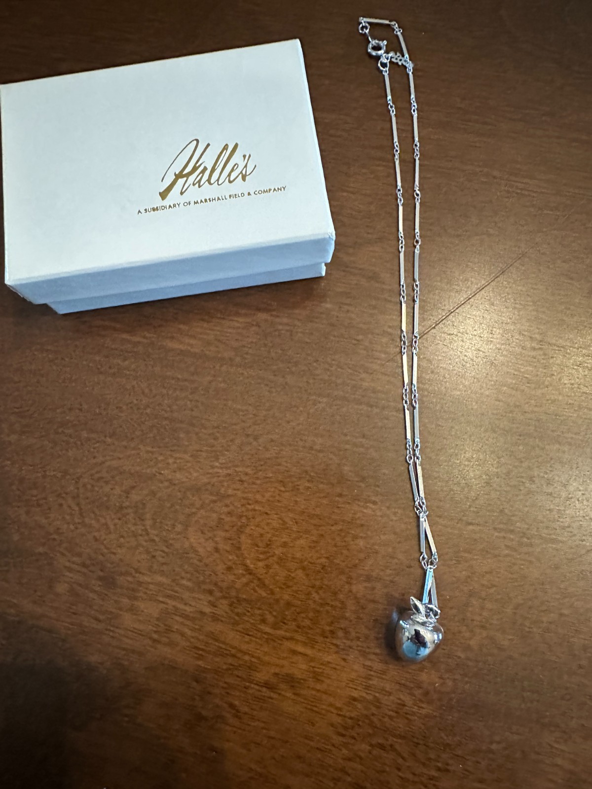 Vintage Crown Trifari 15″ Silver-tone Bar Link Chain with Apple Pendant NIB
