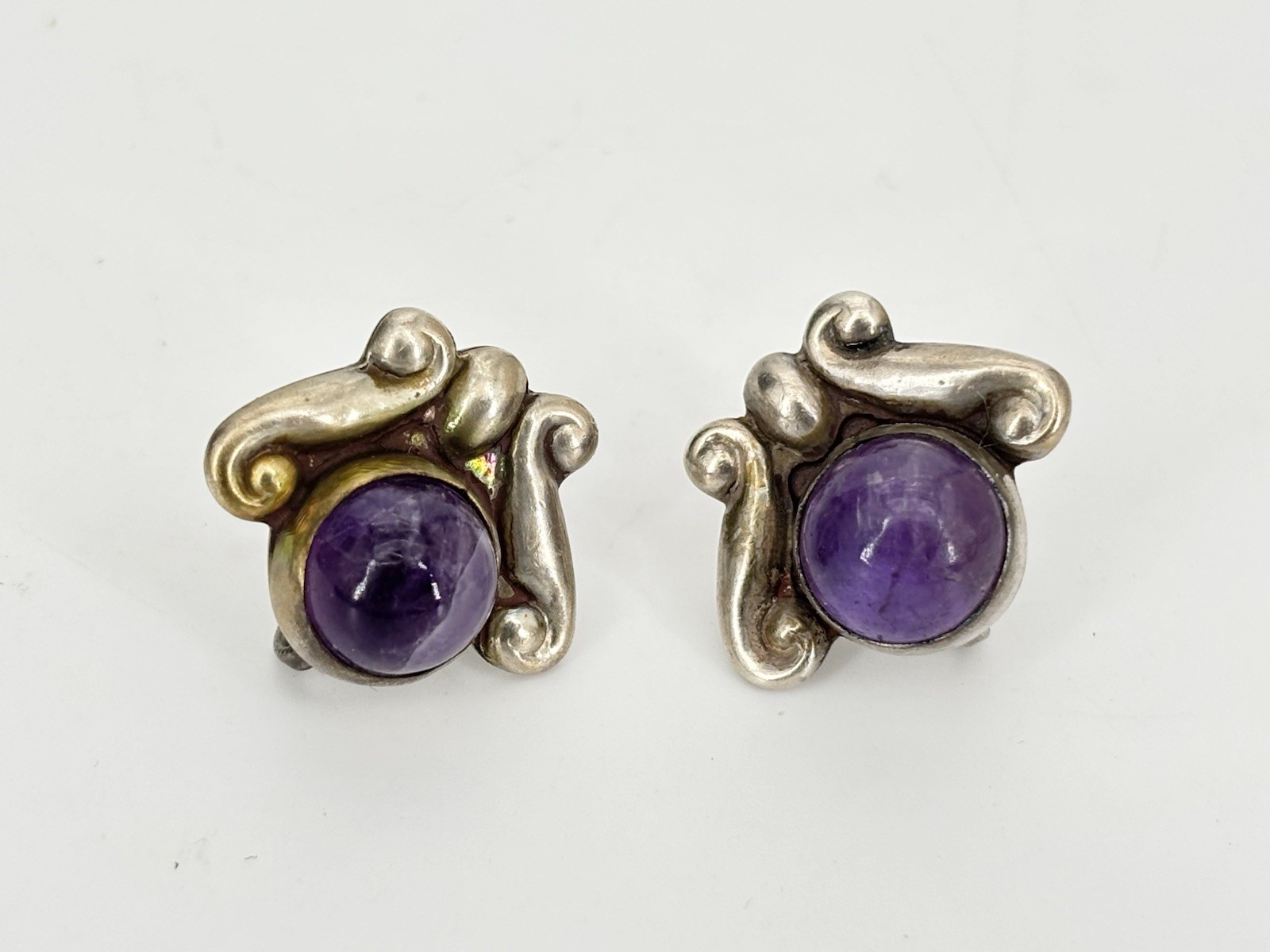 LOS CASTILLO Taxco Sterling Silver Amethyst Floral Scrollwork Screwback Earrings