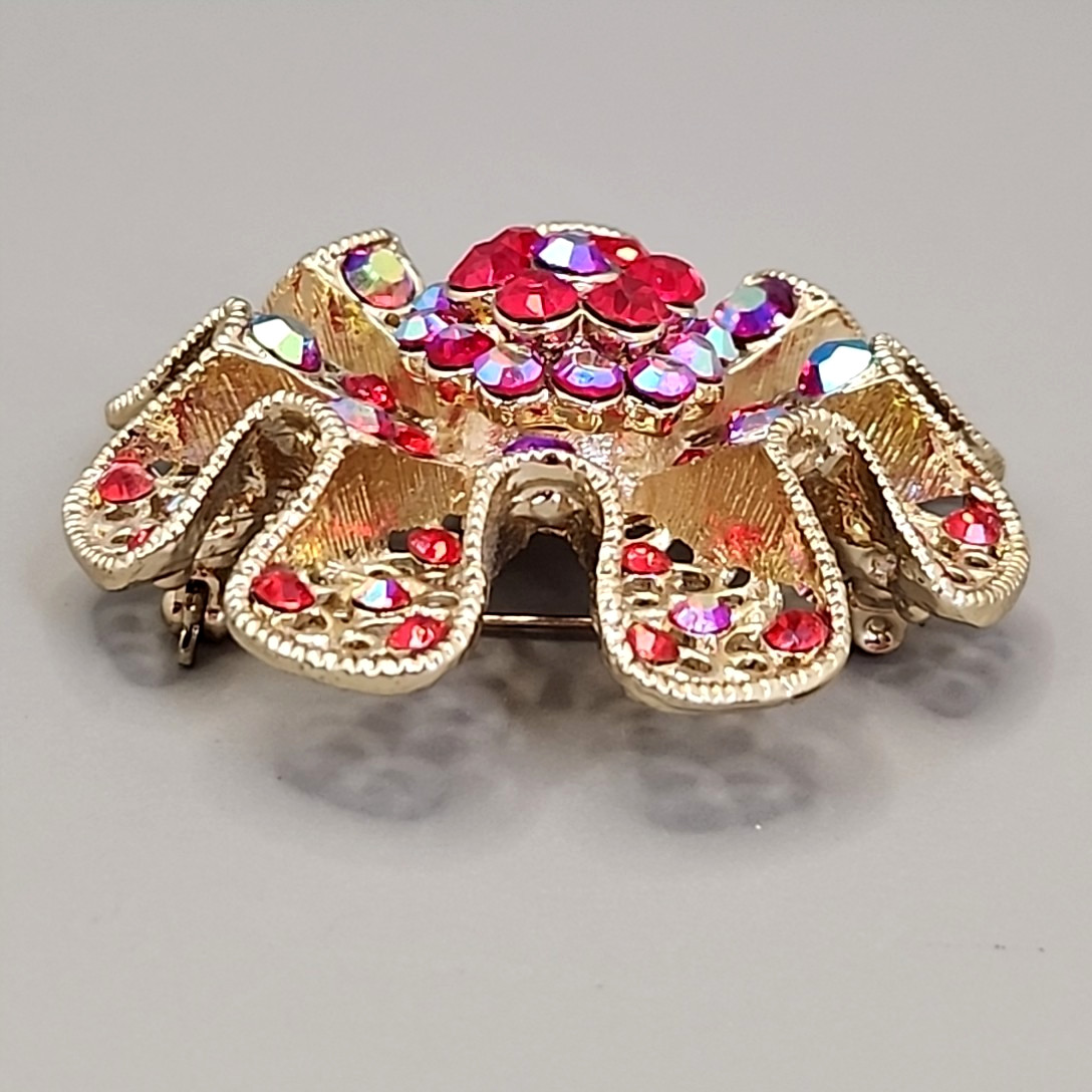 Vintage Rhinestone Brooch AB Red Bead Gold Tone Round Ruffle Wavy 2 1/8″