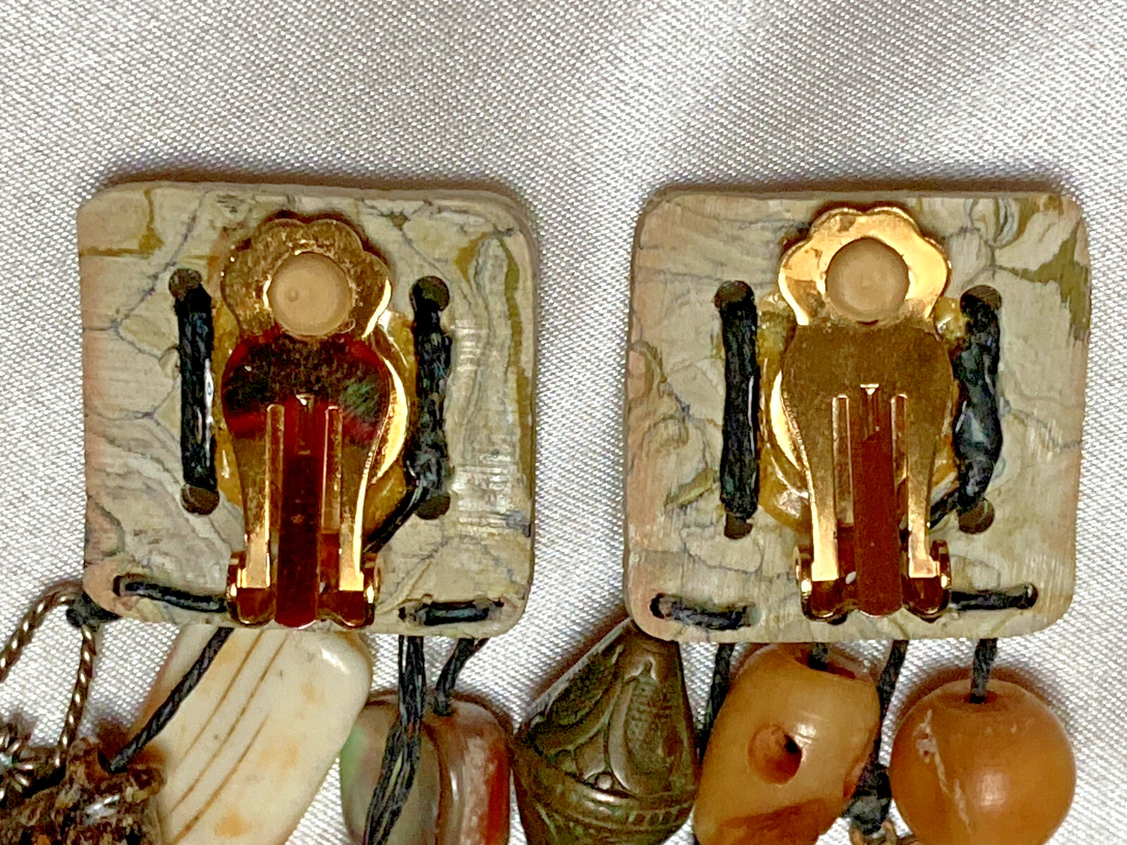 Unique Mismatched Asian-Themed Jingly Bell Charms Fashion Clip Back Earrings Vtg