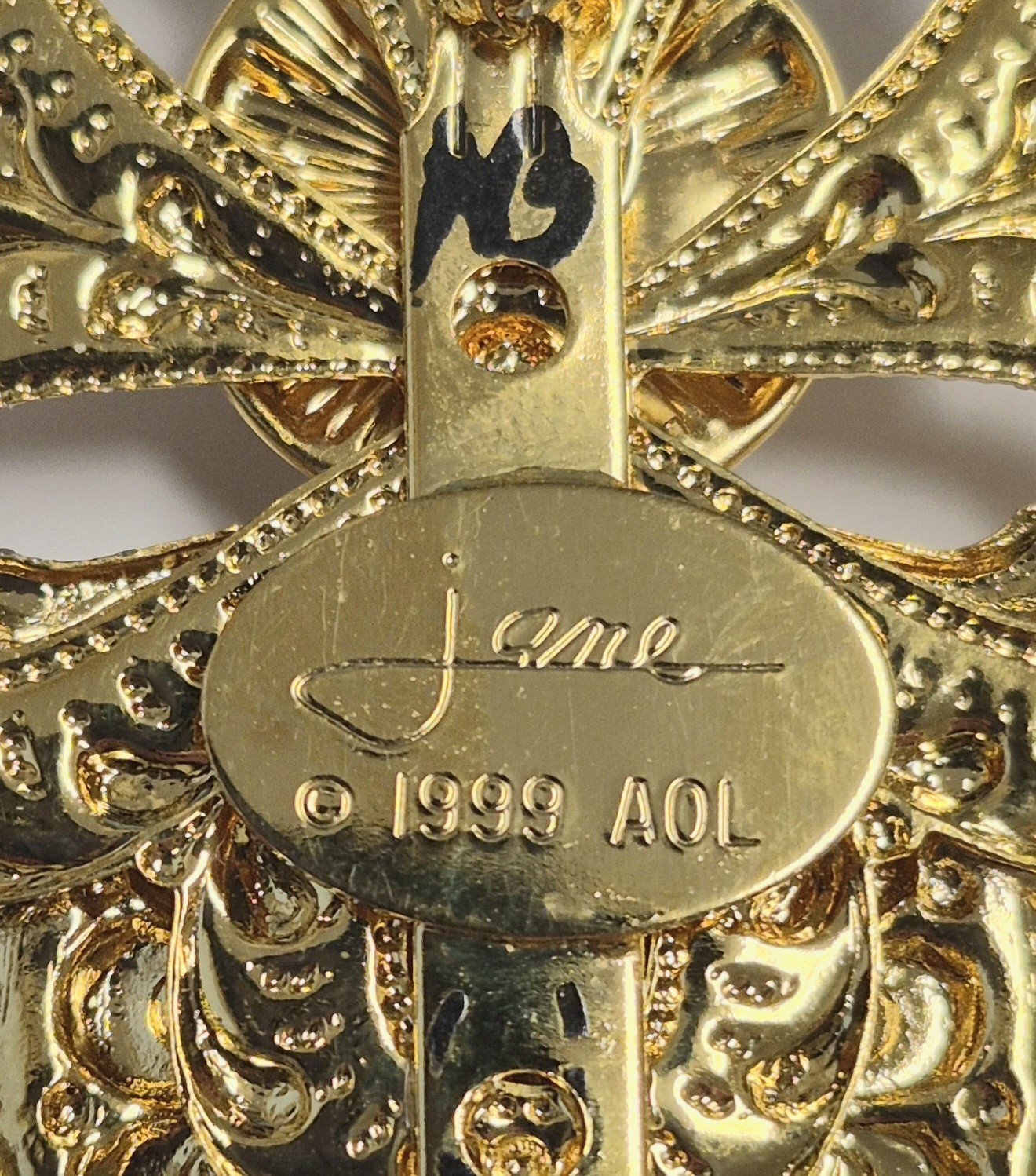 Vintage Angel Brooch Signed Jane Davis 1999 Angels of Love Gold Tone Art Nouveau
