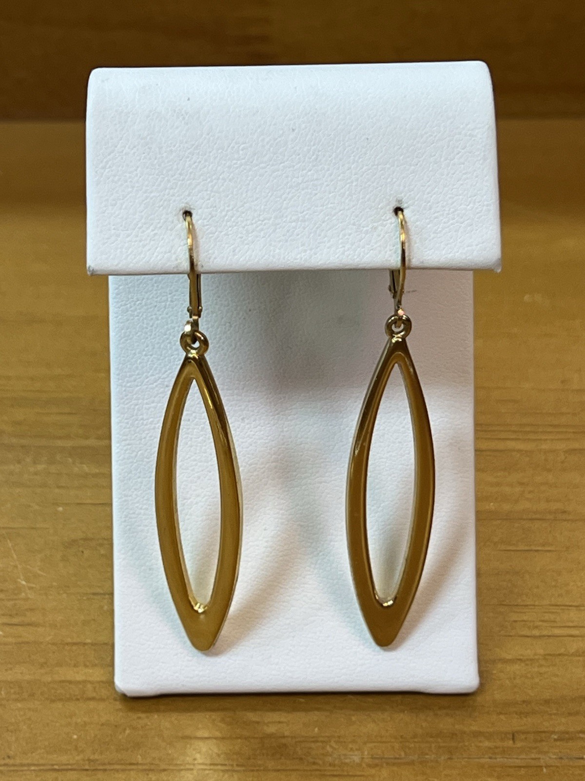 Lot Joan Rivers Pendant 3 Sets Earrings Gold Tone Silver Tone & Pendant