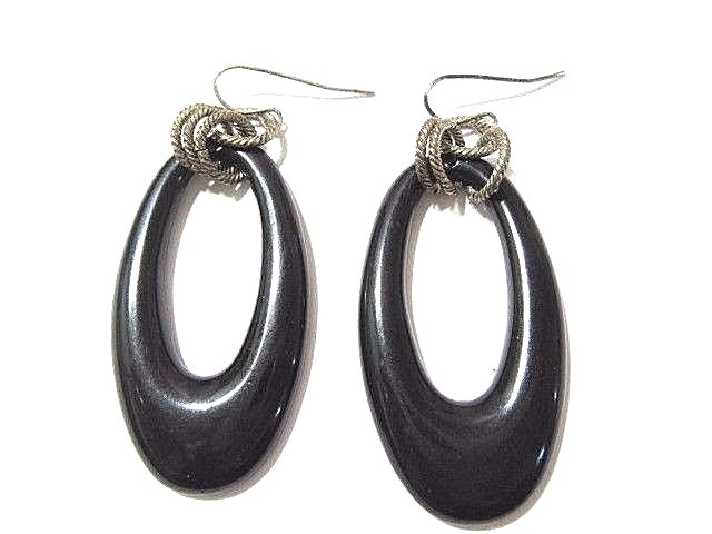 PIERCED EARRINGS PLASTIC HOOP WITH SILVER TONE TEXTURED ACCENTS BLACK SHINY