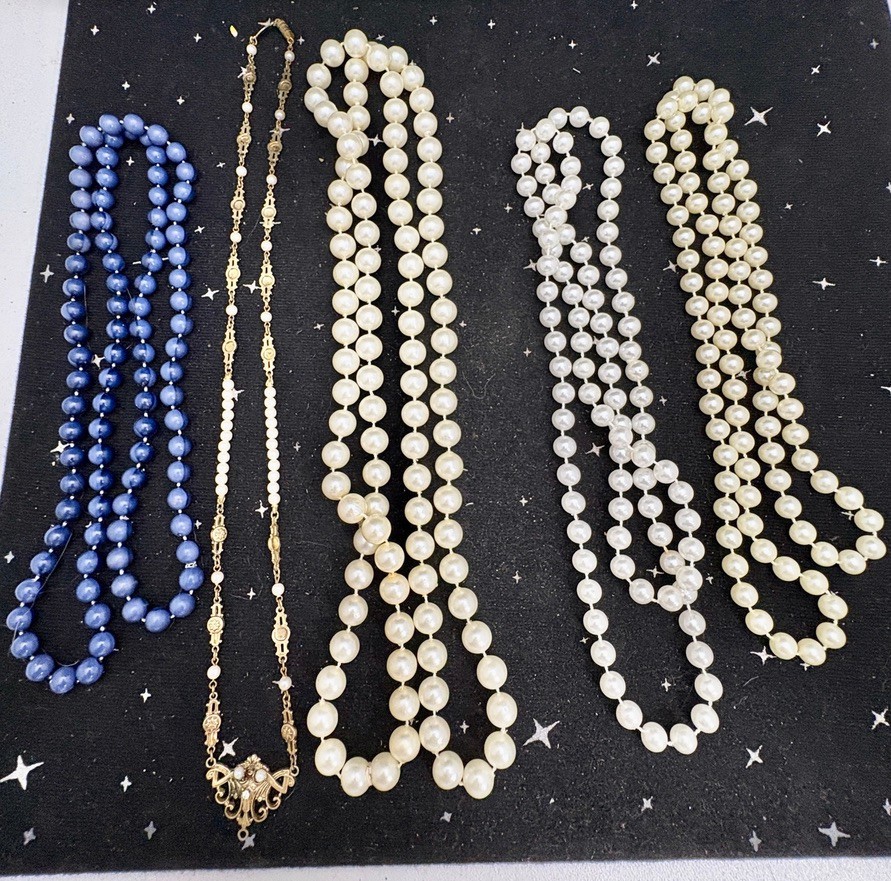 Vintage Faux Pearl Necklaces Lot Of 5 Different Sizes & Colors