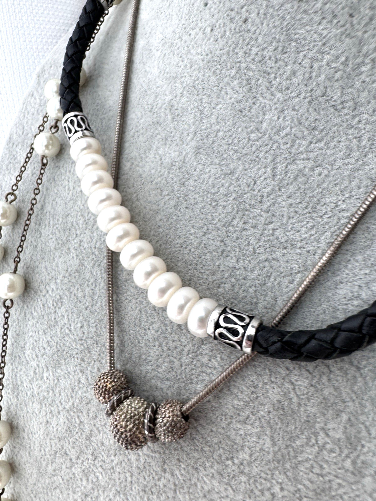 Y2K 2000s 1990s VTG Leather & Pearls Gothic *3 Necklaces STACK* 1980s long Korea