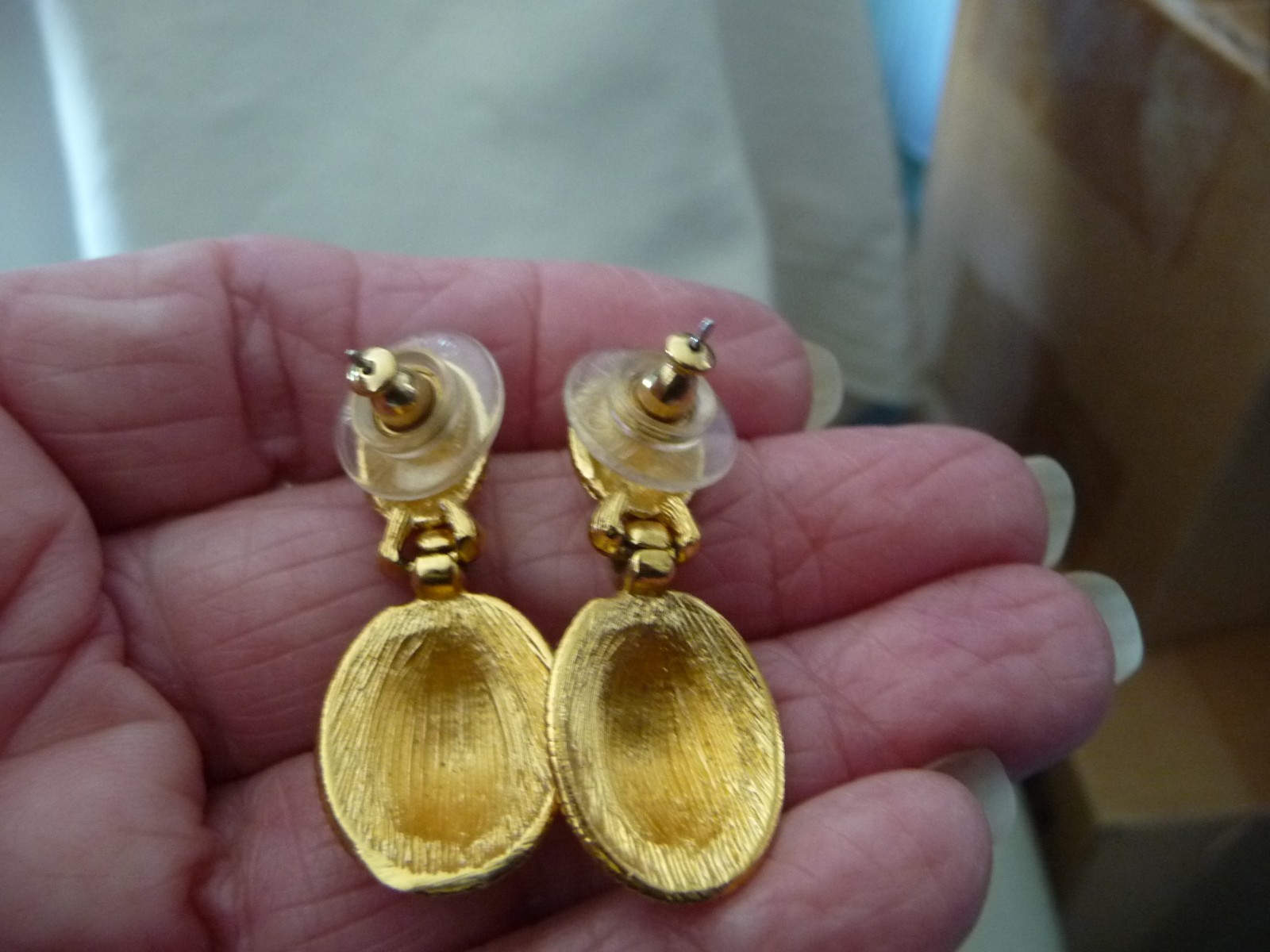 MONET 1 1/4”L DANGLE GOLD TONE PIERCED EARRINGS #20/14