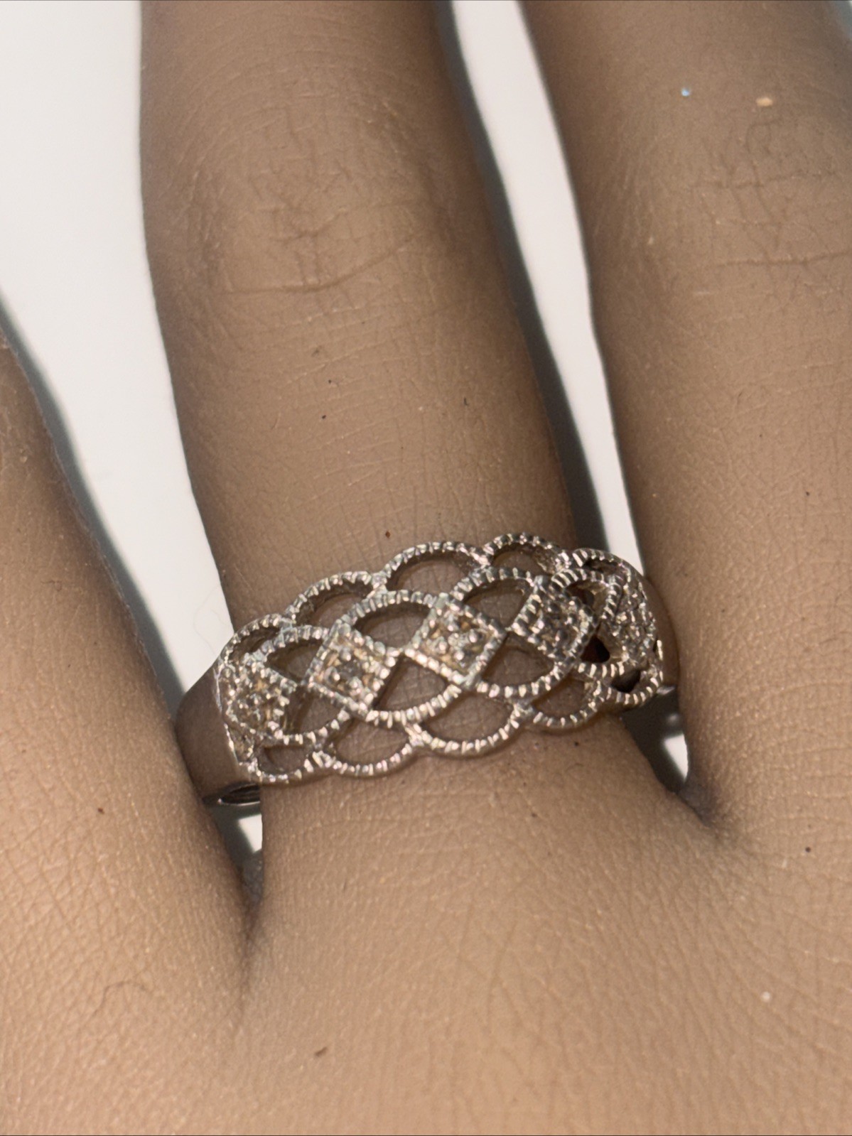DESIGNER LJ STERLING SILVER CLEAR STONES FILIGREE TOP RING SZ 11. 925..3.56 G.