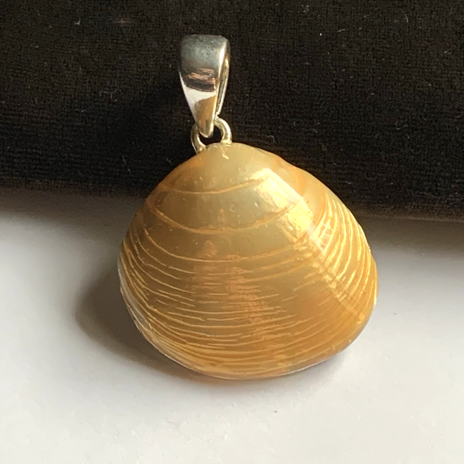 Signed MJ Vintage Silver tone and Orange Sea Shell Pendant Nautical Beach