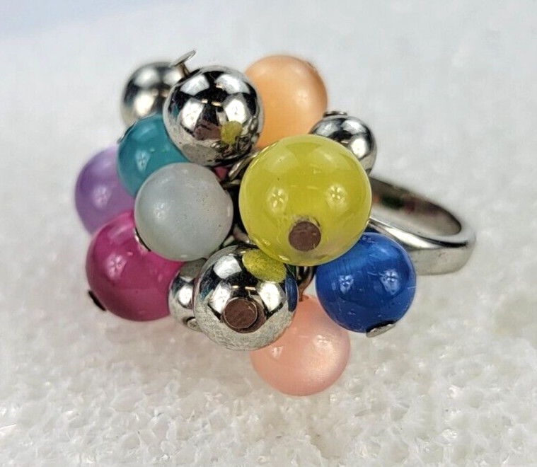 Vintage Multicolor Glass And Metal Cluster Charm Ring Size 7 Silver-Tone