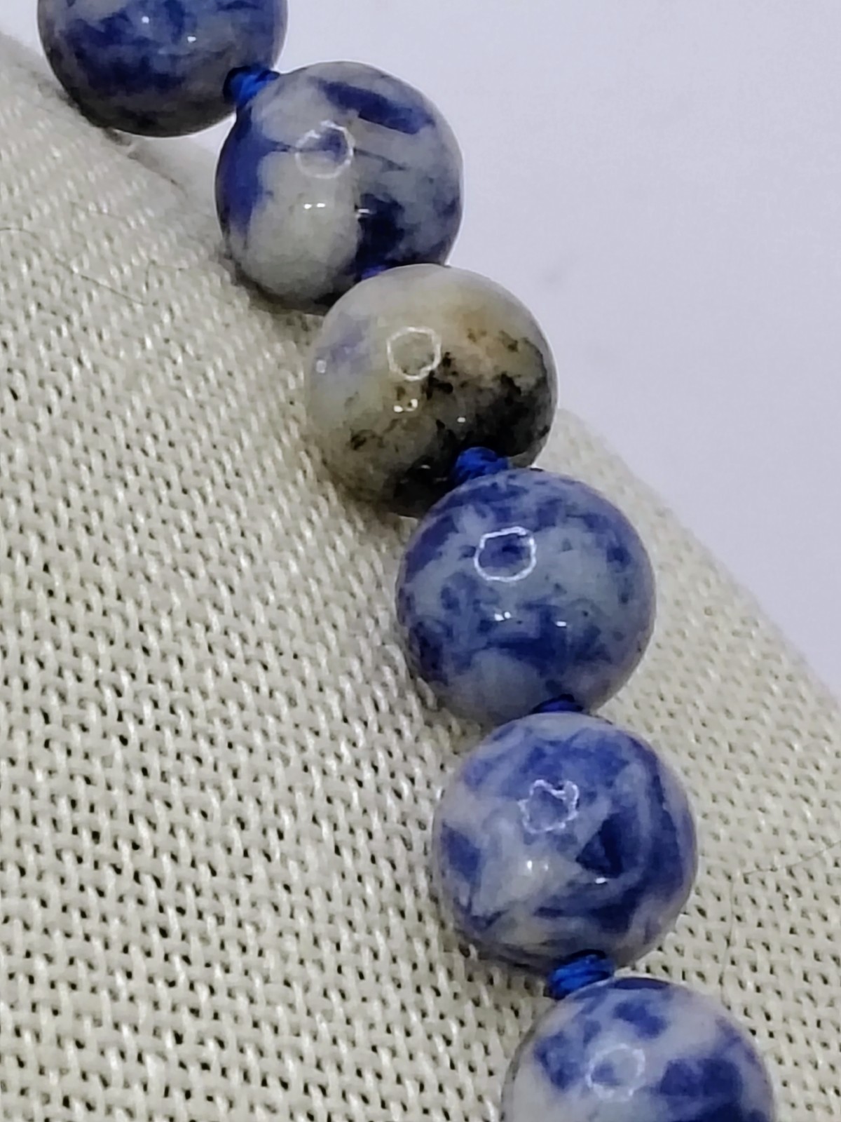 N605 Vintage Sodalite Blue White Gemstone Bead Necklace Hand Knotted 17” 8mm