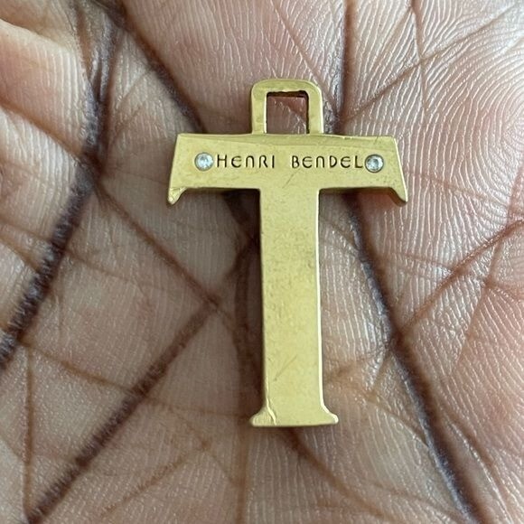 Henri Bendel Designer Signed Vintage Gold Toned Pendant
