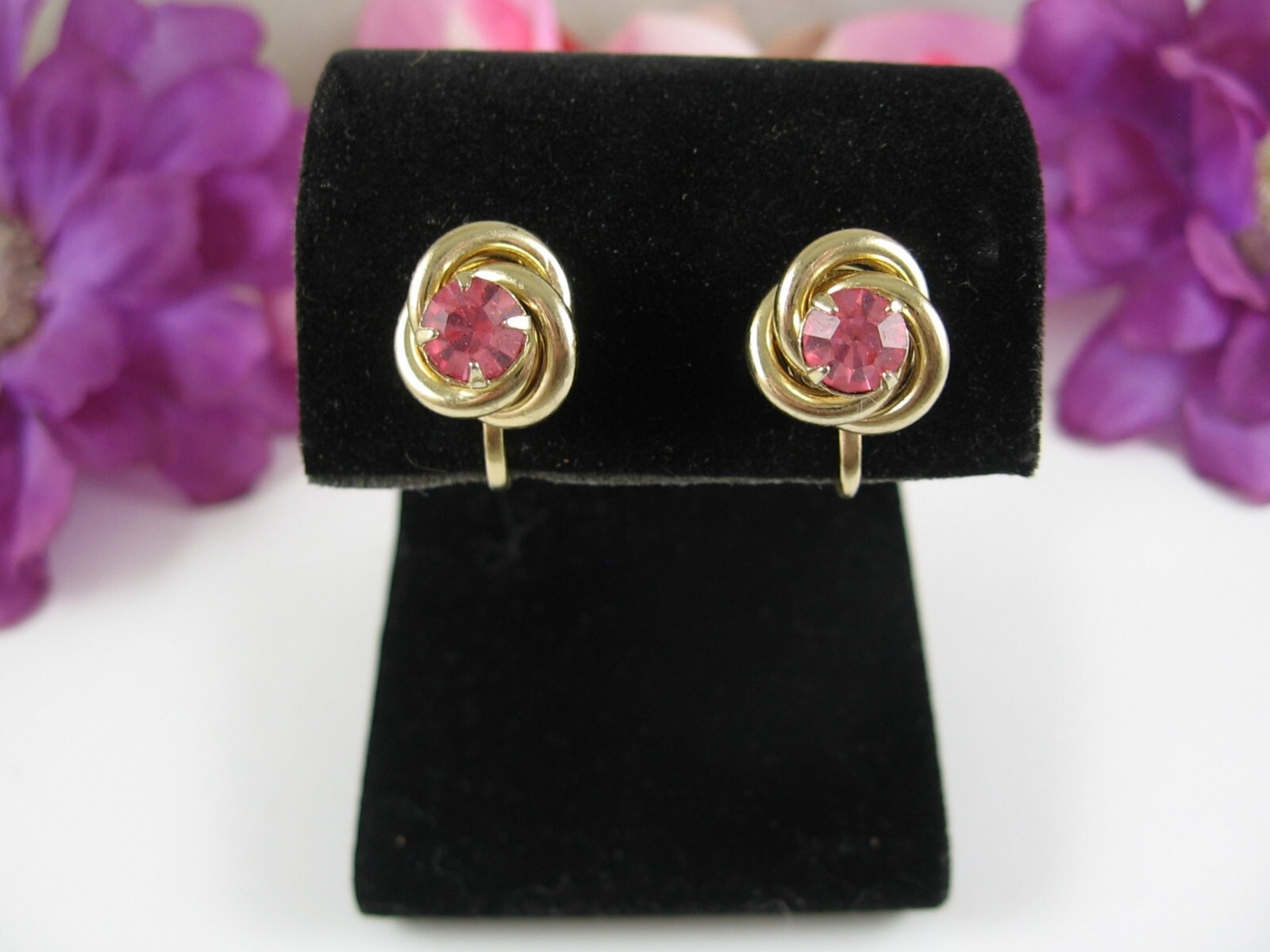 CORO Pink Rhinestone Vintage Screw Back EARRINGS Love Knot Goldtone 1/2″