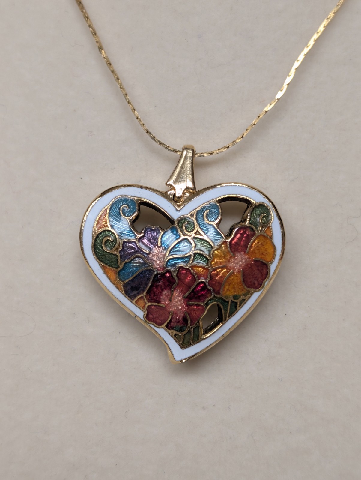 Vintage Cloisonne Puffy Two Sided Heart Floral Pendant Gold Toned Chain Necklace