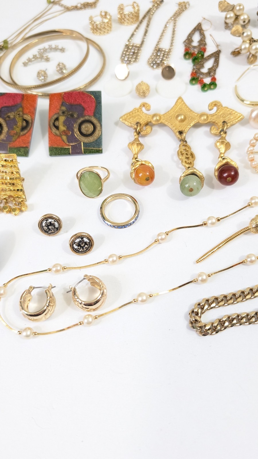 Mixed Lot Of Jewelry Earrings Brooches Rings Estate Jewelry