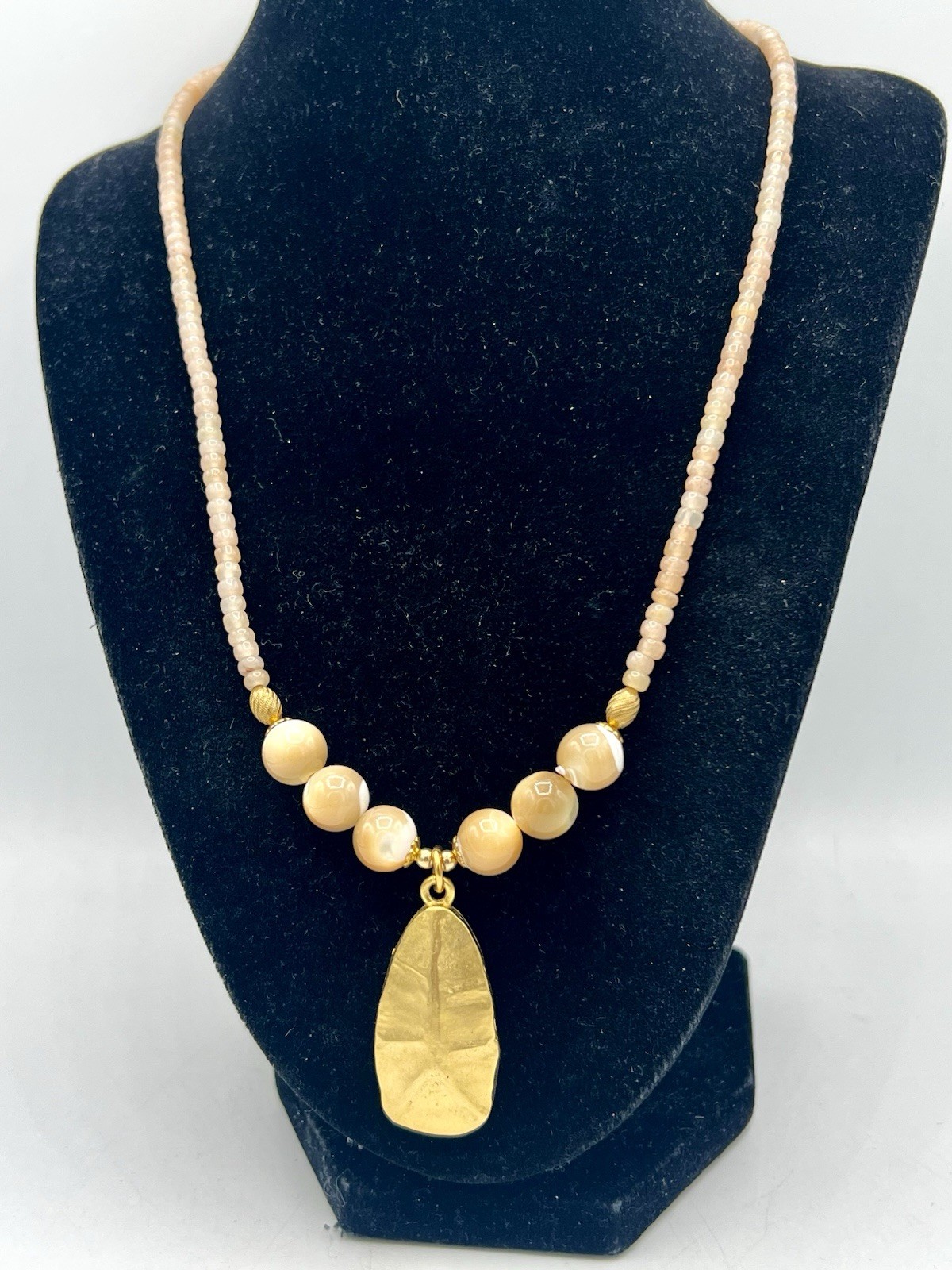 Vintage NOS Egyptian Gold MOP Peach Agate Gemstone Necklace Saks $125 RO-DO AC