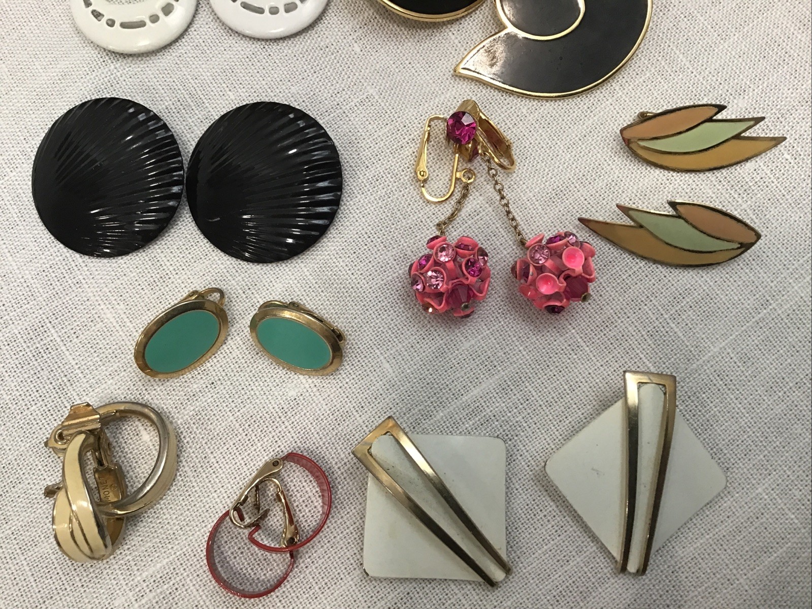 Vtg Clip On 13 Pair Metal Earring Lot 60’s 70’s 80’s Retro Funky Monet Trifari