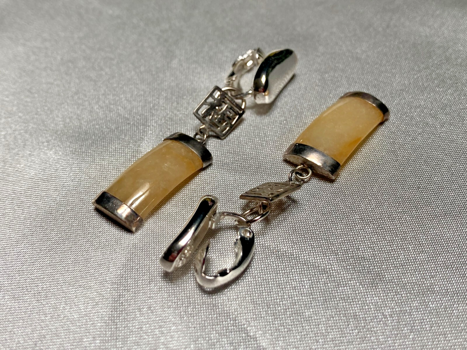 Beautiful Vintage Amber Jade Sterling Silver Asian Theme Dangle Drop Earrings