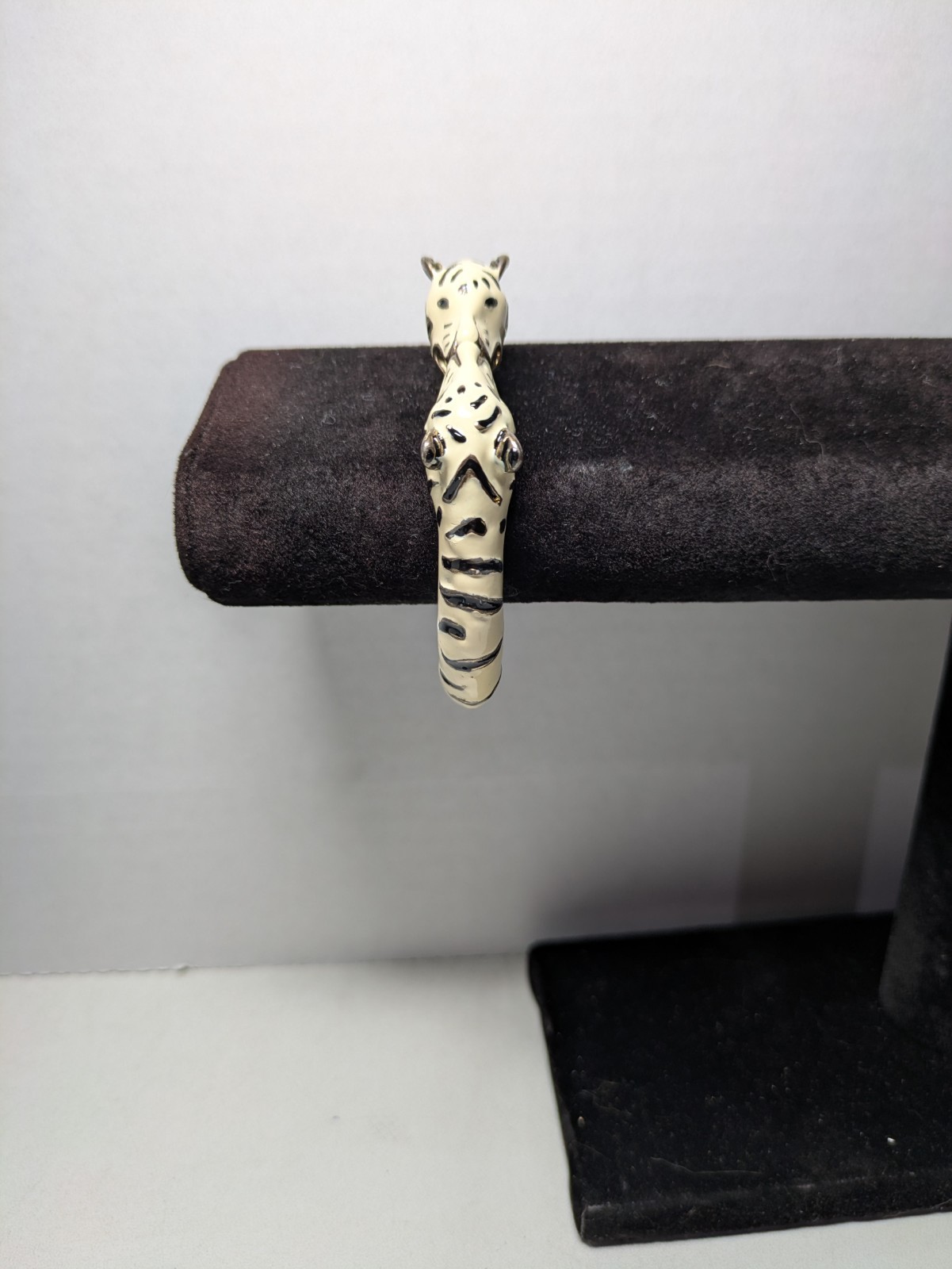 Kenneth Jay Lane KJL White Tiger Enamel Hinged Cuff Bangle Clamper Bracelet 2006