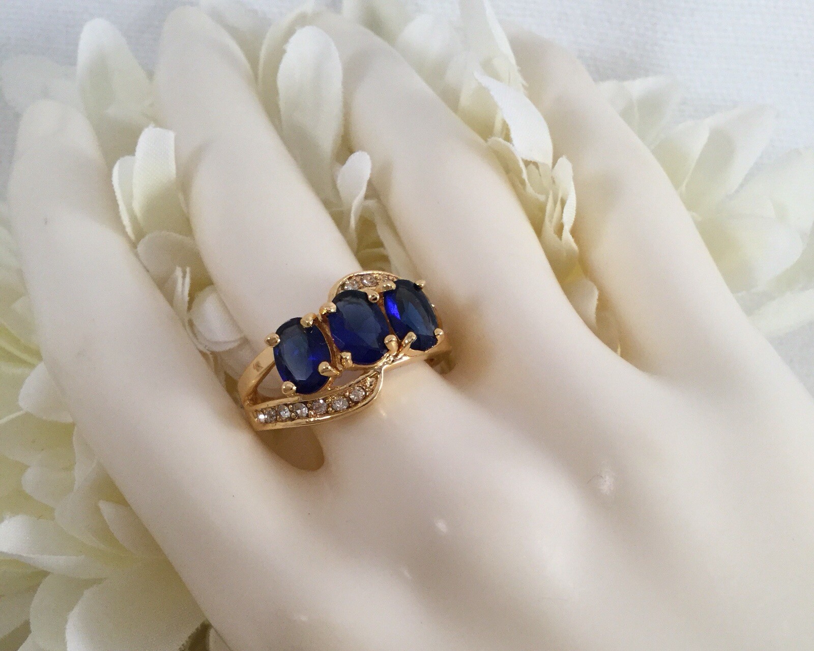 Vintage Jewellery Gold Ring with Blue White Sapphires Antique Deco Jewelry 7 O
