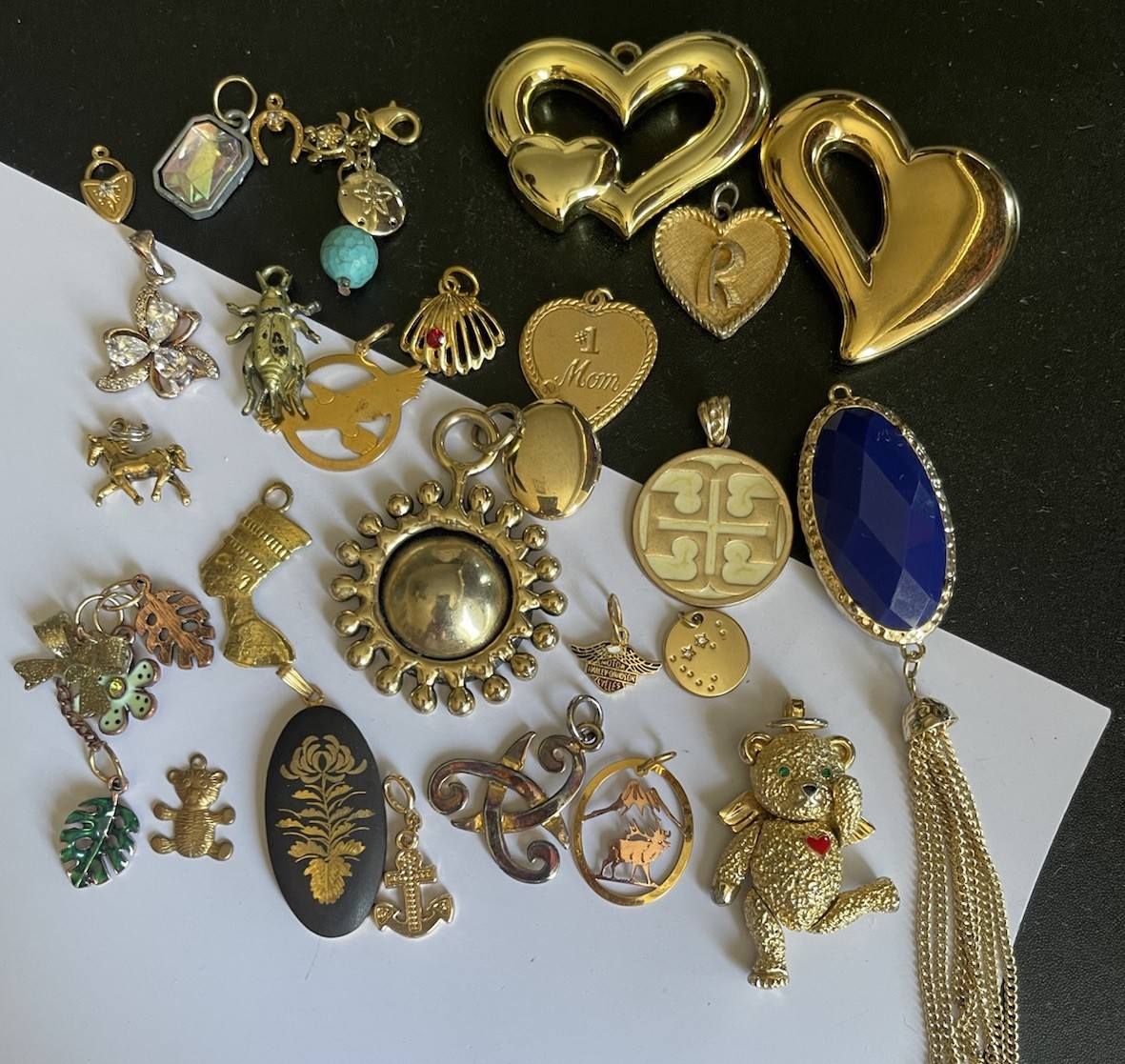 VINTAGE CHARM PENDANT LOT MIX MATERIAL ASSORTED SIZES PIECES 27 Items