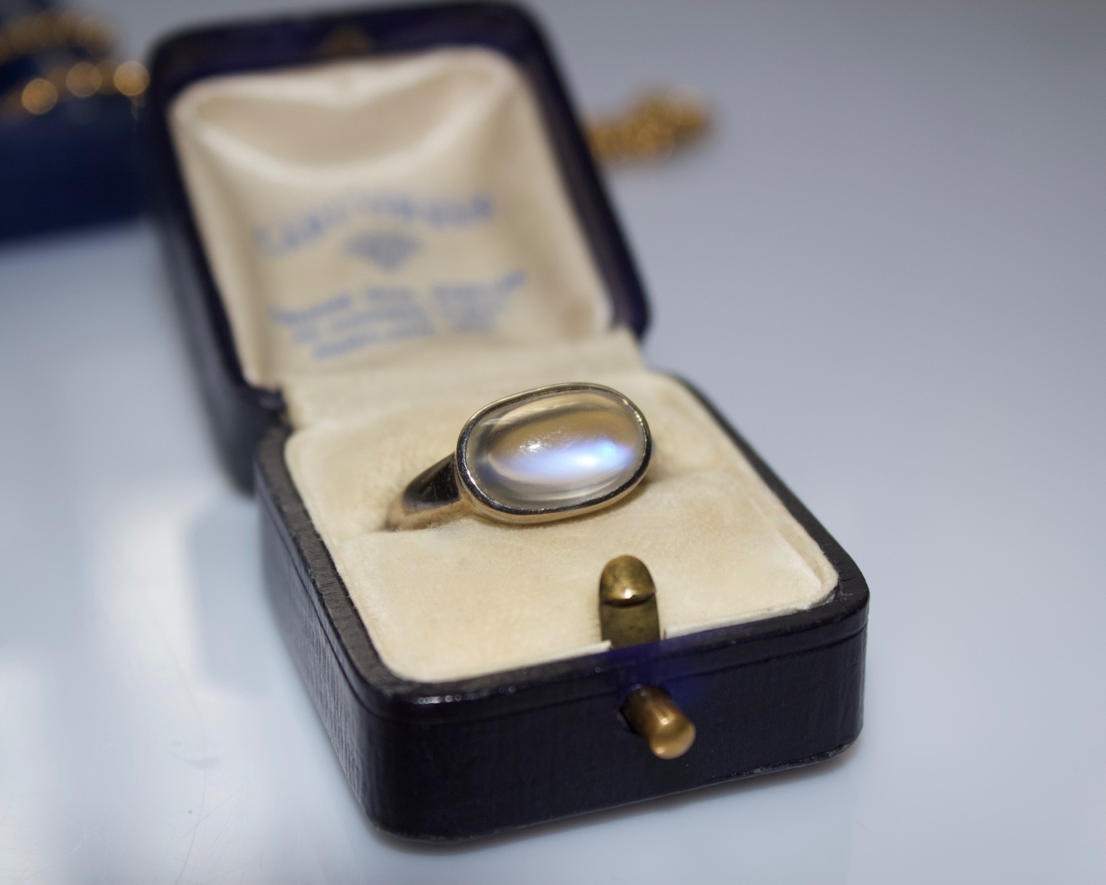 Vintage 14k White Gold Moonstone Bezel Set Solitaire Stacking Band Ring