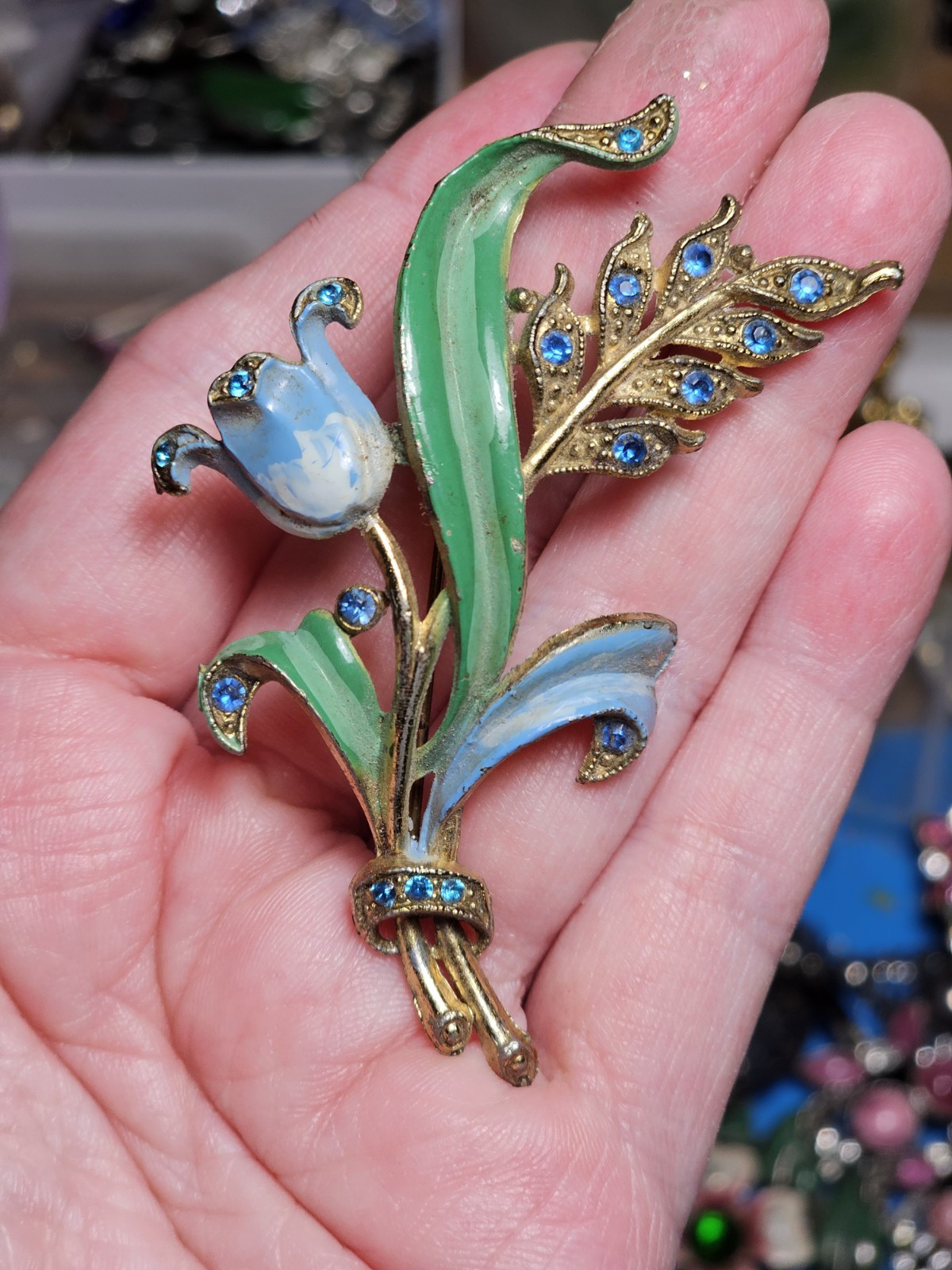 Coro ? Unsigned Floral Tulip Spray Brooch