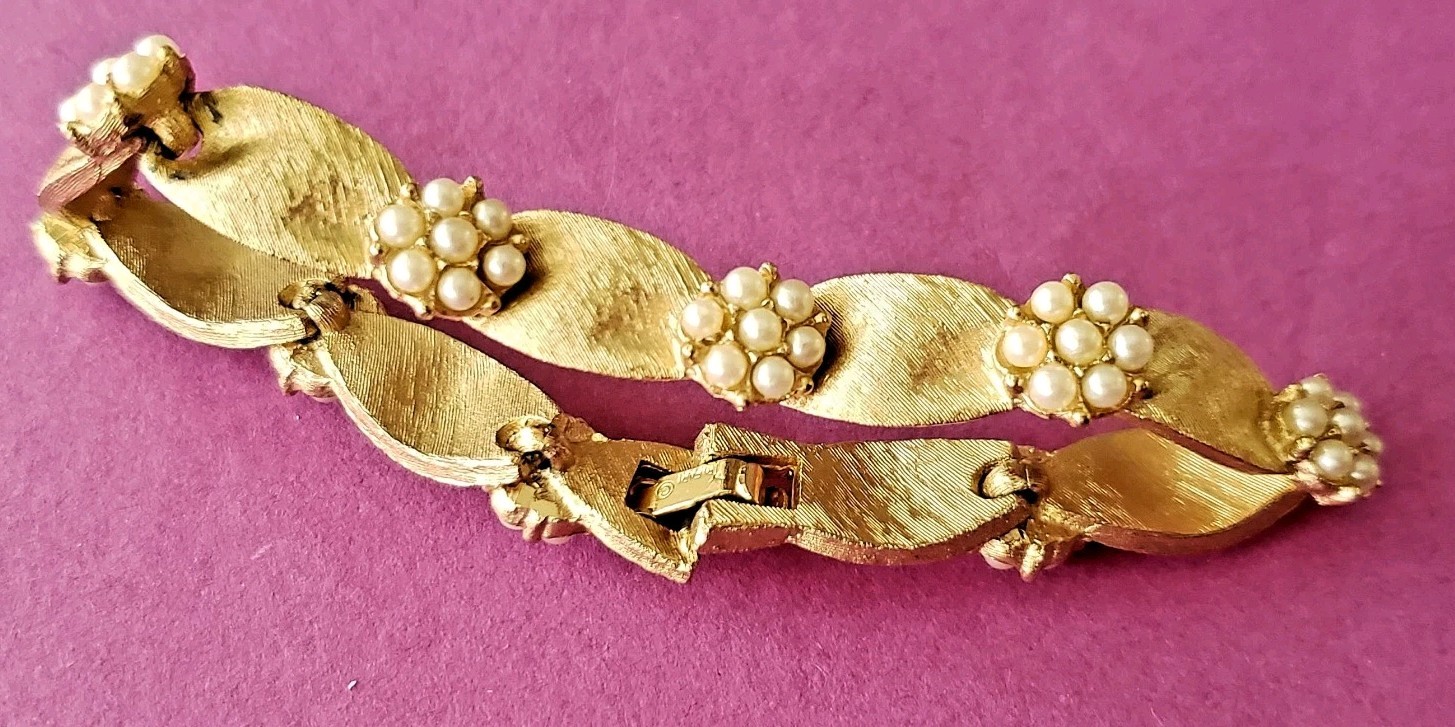Vintage Crown Trifari Gold Plate Birthday Ribbon Bracelet