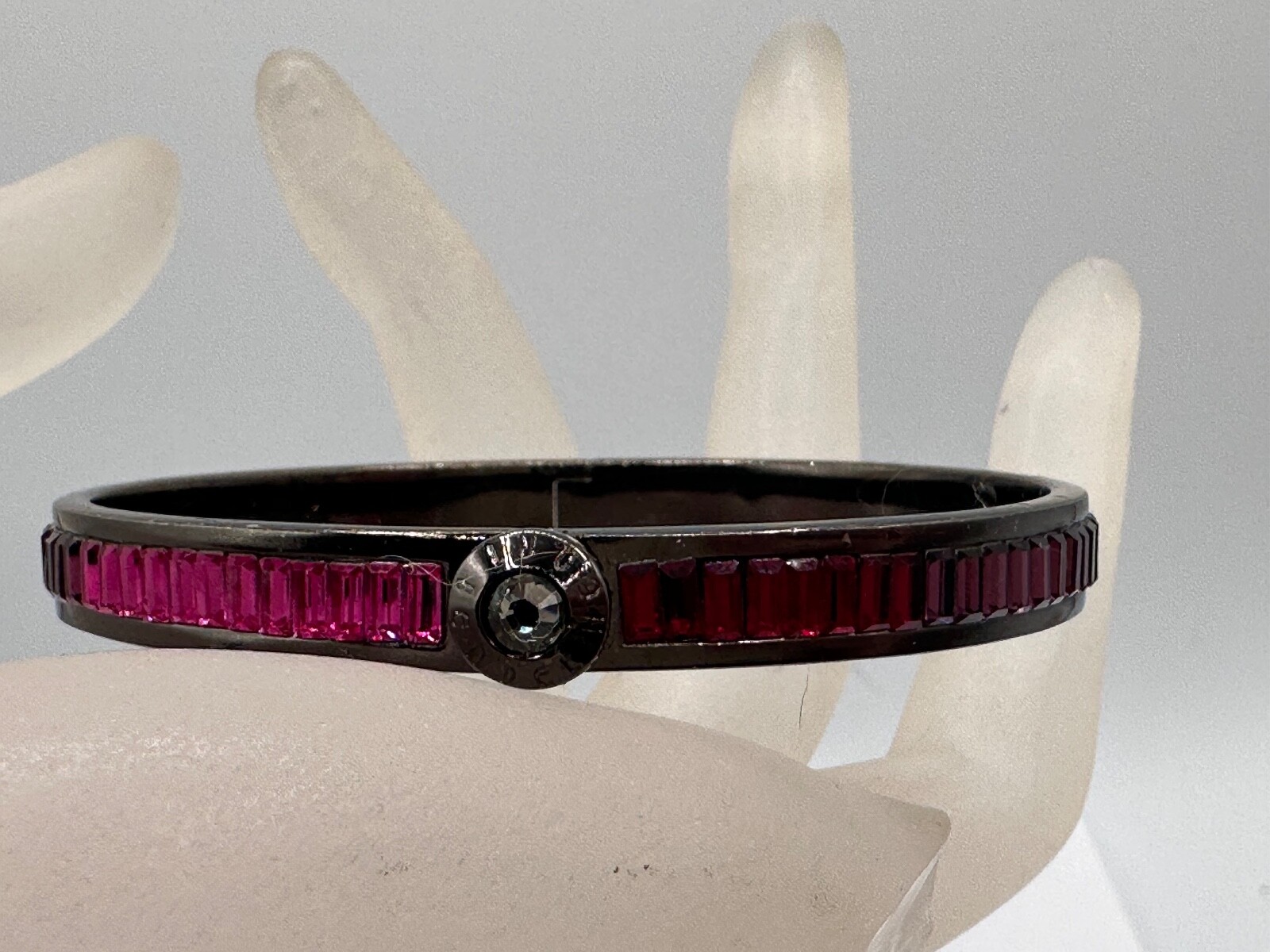 ESTATE GUNMETAL PINK GARNET CRYSTAL HENRI BENDEL SIGNED BANGLE BRACELET
