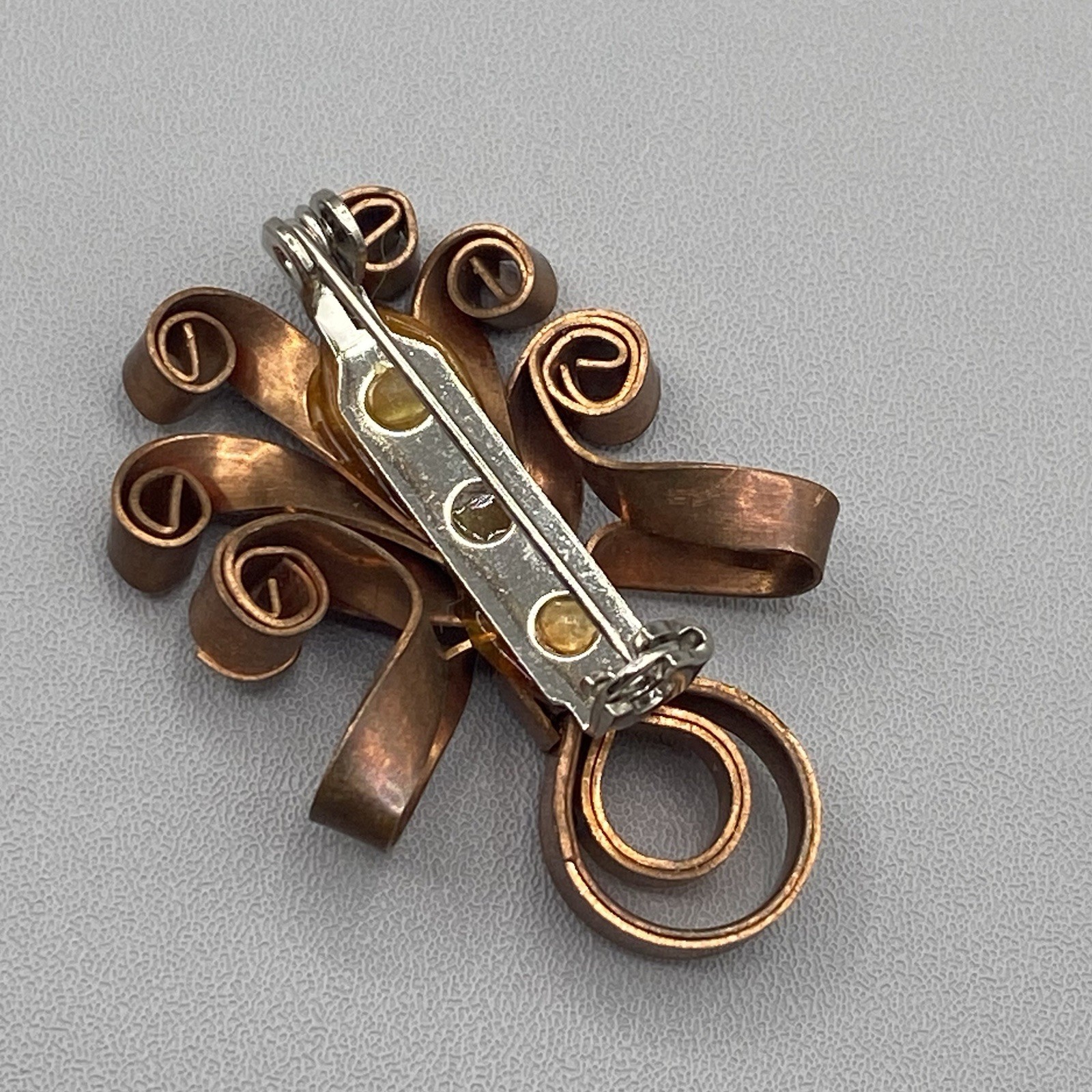 Vintage Copper Floral Brooch Retro Ribbon Design Twist Rolled Bouquet Dainty 1.5