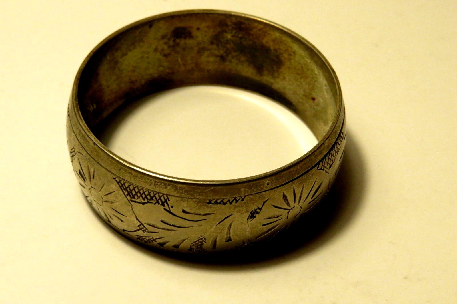 Vintage Etched Wide Bangle Bracelet Silver or Pewter1″ Tarnished