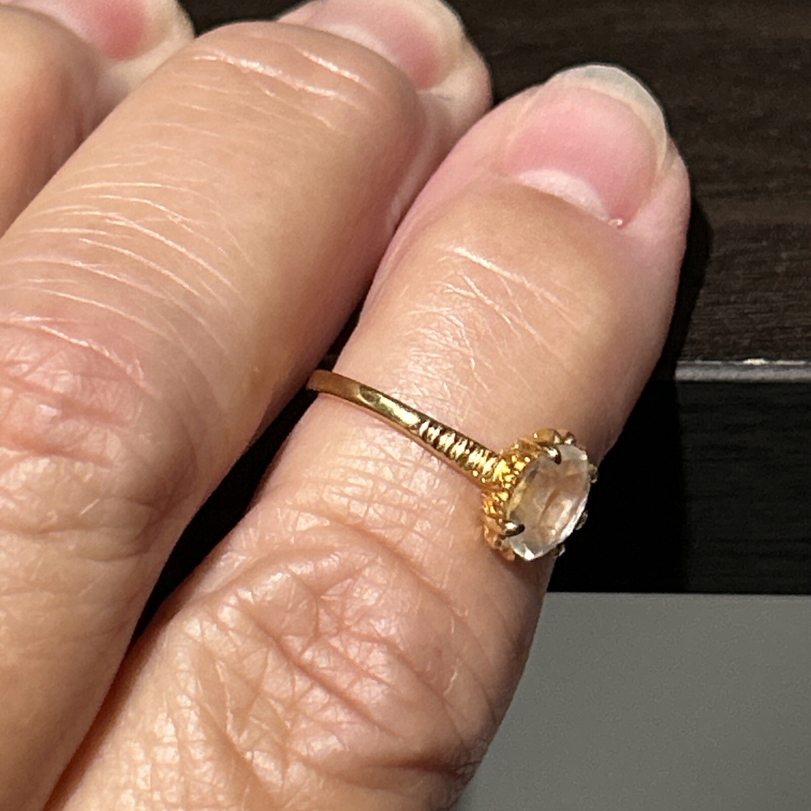 Vintage Signed BDA 10k SOLID Gold Ribbed Sides Ring Paste Clear Stone Size 5.75