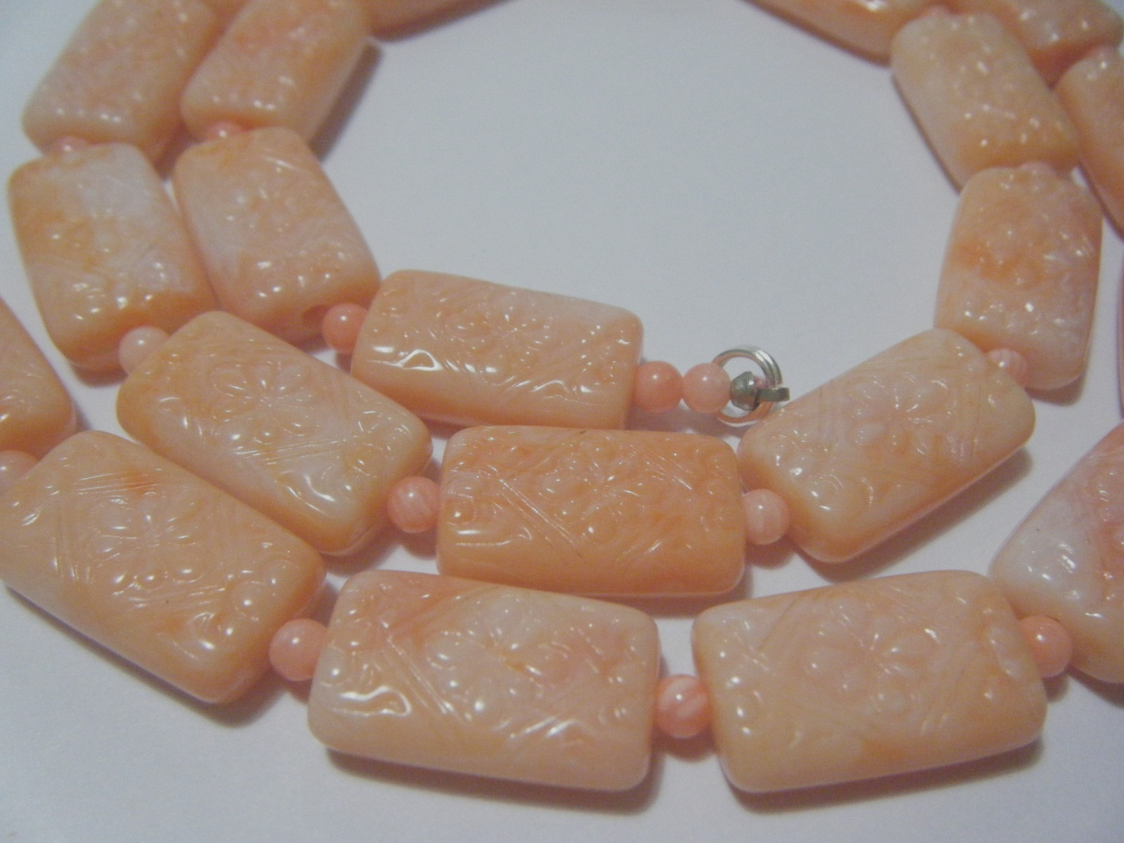 Antique Necklace faux coral Lucite large &real pink coral supportive beads