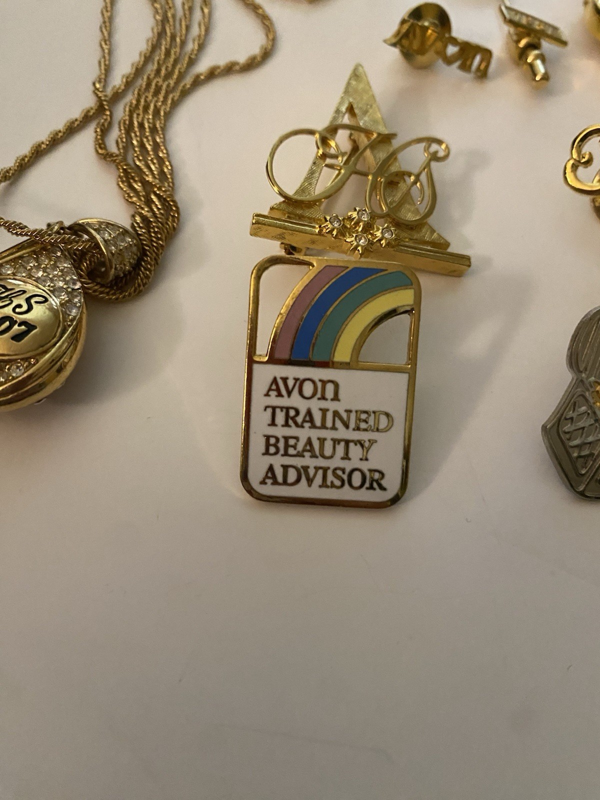 Lot Of 26 Vintage Avon & Avon Representative Awards Brooches Pins Pendant