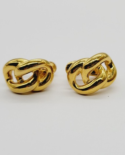 NAPIER Knot Screw Back Clip On Earrings Gold tone .6 in Intertwined Vintage