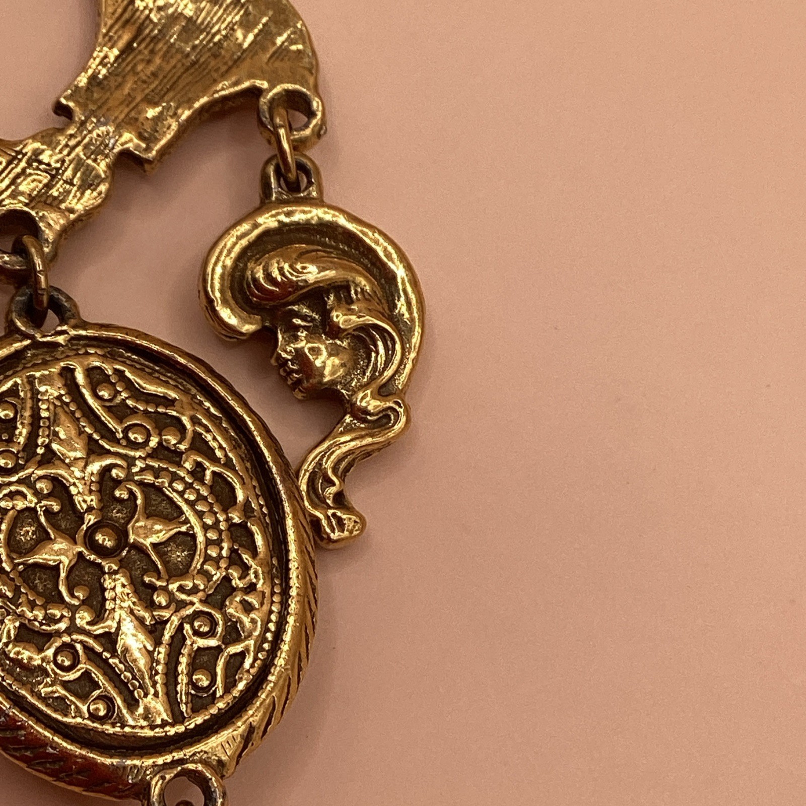 Victorian Revival Gold Tone Pendant Necklace W/ Black Oval Cameo Hand Painted