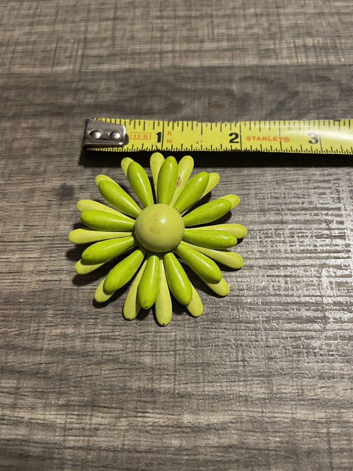 Vintage Floral Brooch Pin Yellow And Green Enamal Beautiful! VTG.