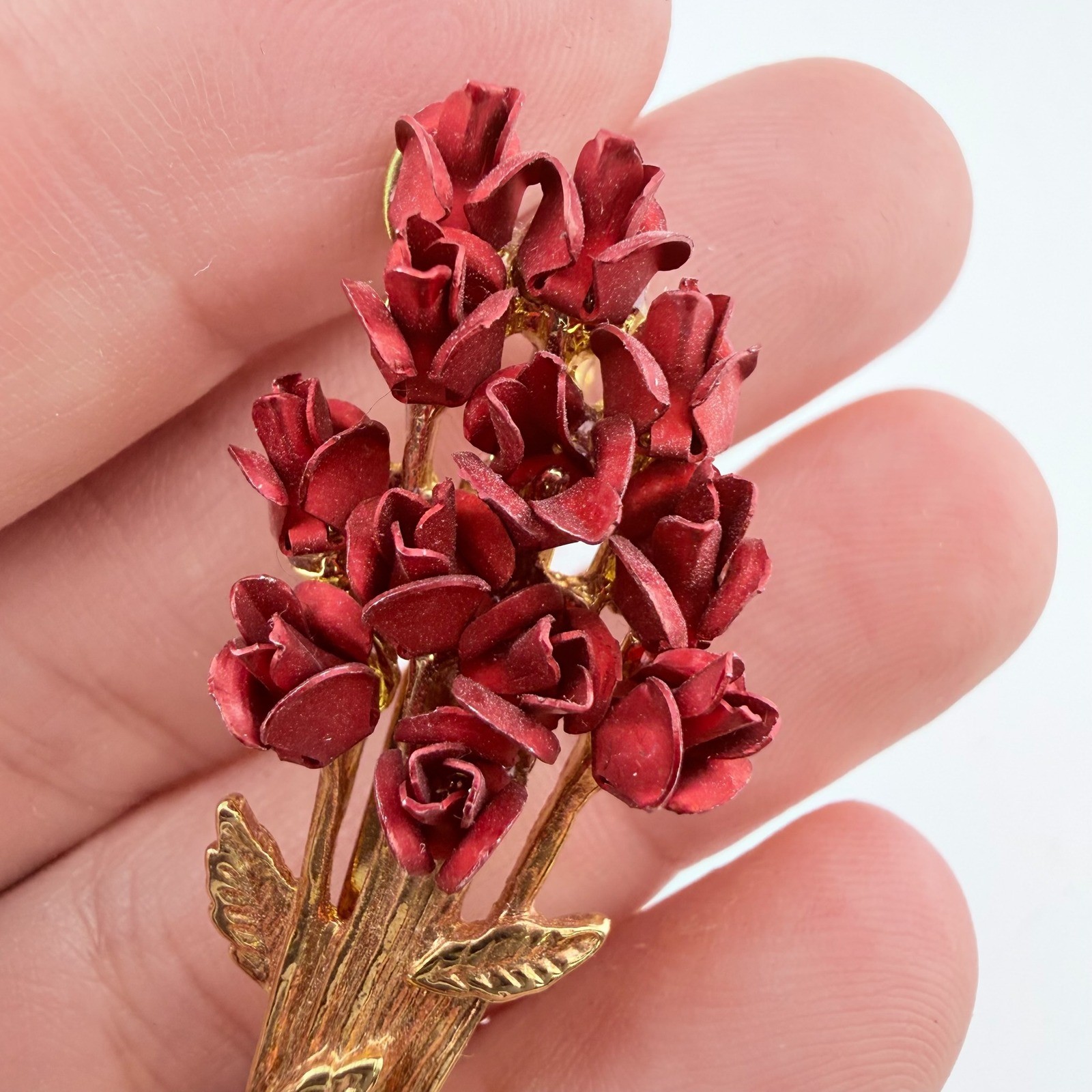 Vintage Red Rose Bouquet Brooch Gold Tone Enamel Floral Pin Excellent M Mark