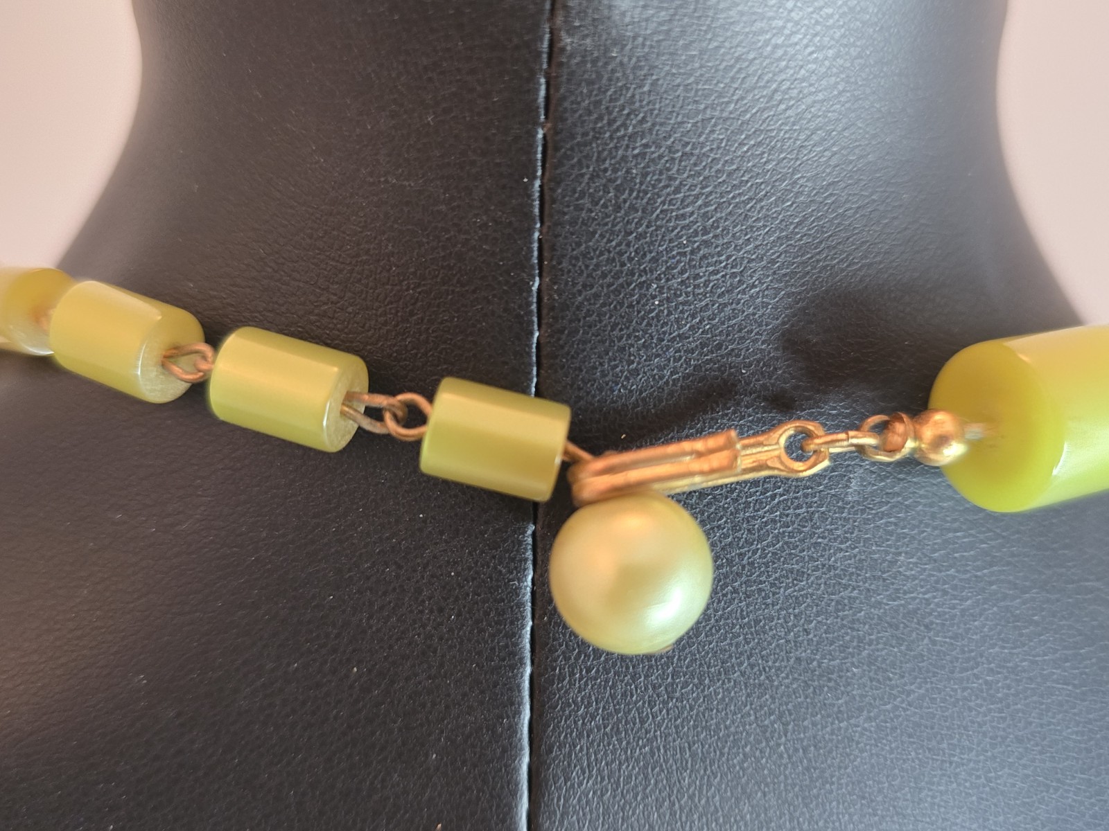 Vintage Lime Green Lucite Necklace Clip Earrings Set Rhinestone Spacer 16″ #450