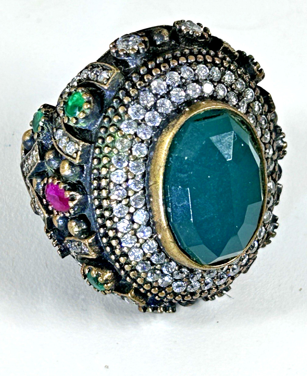 Vintage Stunning Large Royal Green Center & Small Accent Stones Ring Sz 8