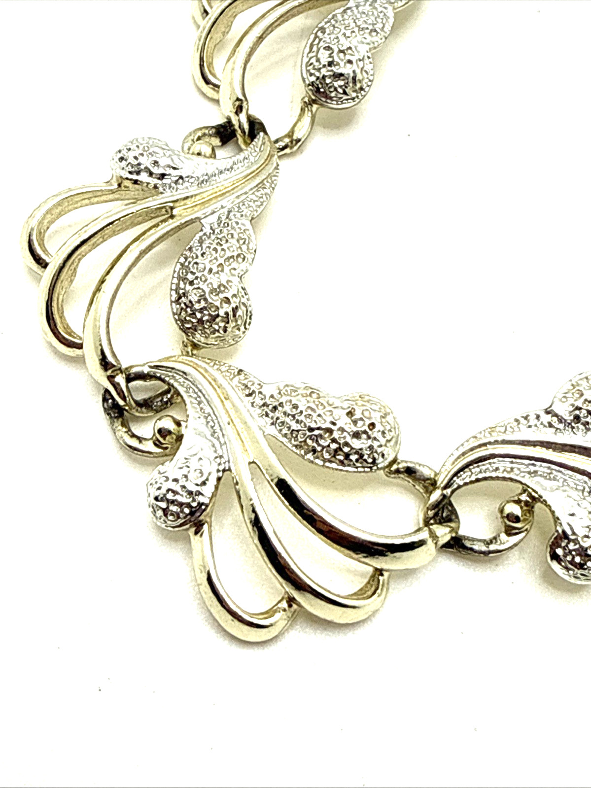 Vintage Sarah Coventry Frosted Feathers Choker Necklace Silver Tone 15″ -17″ MCM