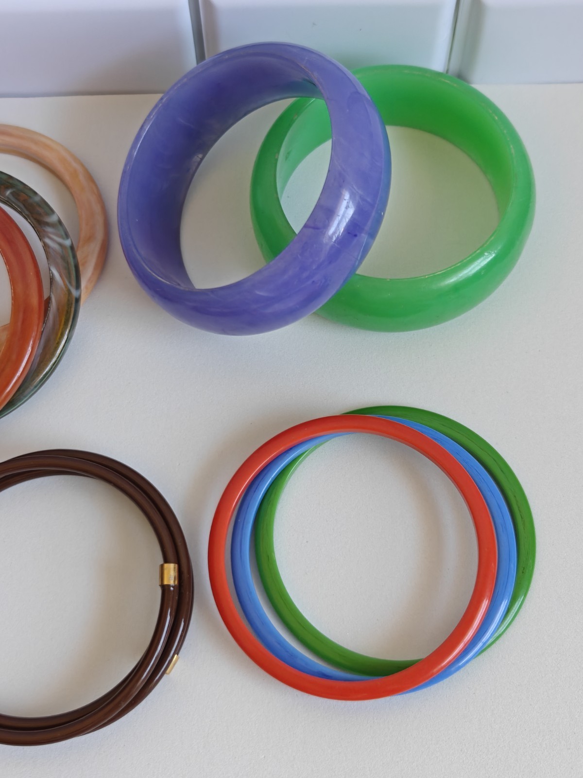 Vintage Lucite Acrylic Bangle Bracelets Lot of 9 Colorful Plastic Bangles Retro
