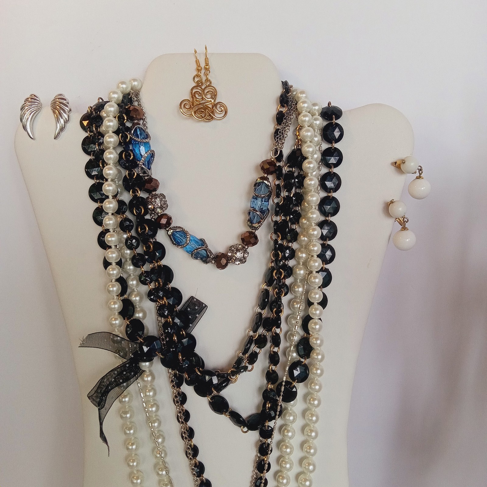 50 Pc Vintage to now Jewelry lot Necklaces Bracelets Earrings Brooches Rings