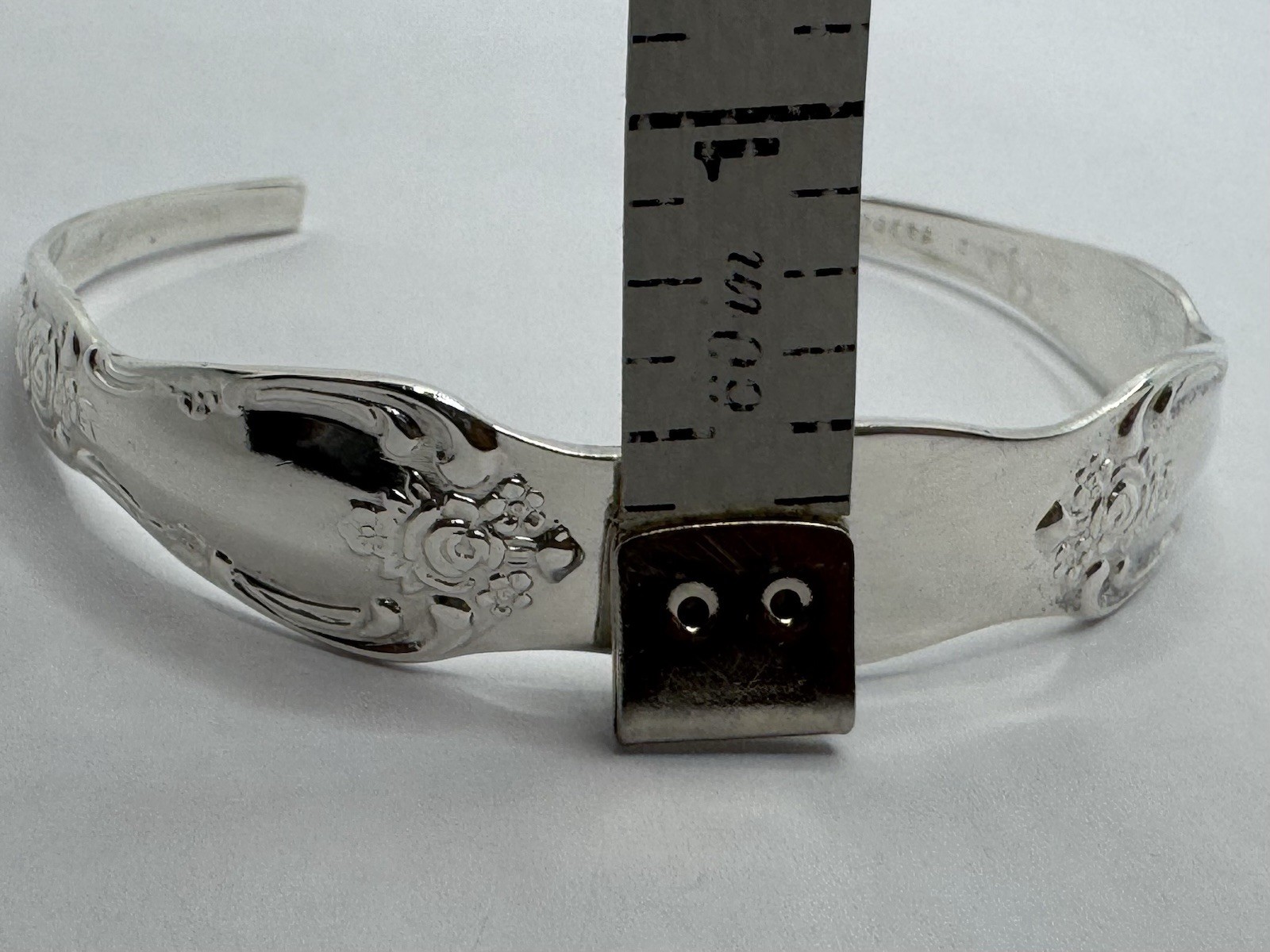 ENGRAVABLE VINTAGE W.A. Rogers ONEIDA Silver Plate Spoon Design Cuff Bracelet