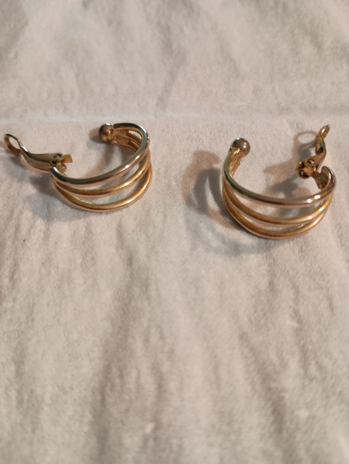 Vintage Gold Colored Metal Triple Hoop Clip-on Earrings Costume Jewelry Art Deco