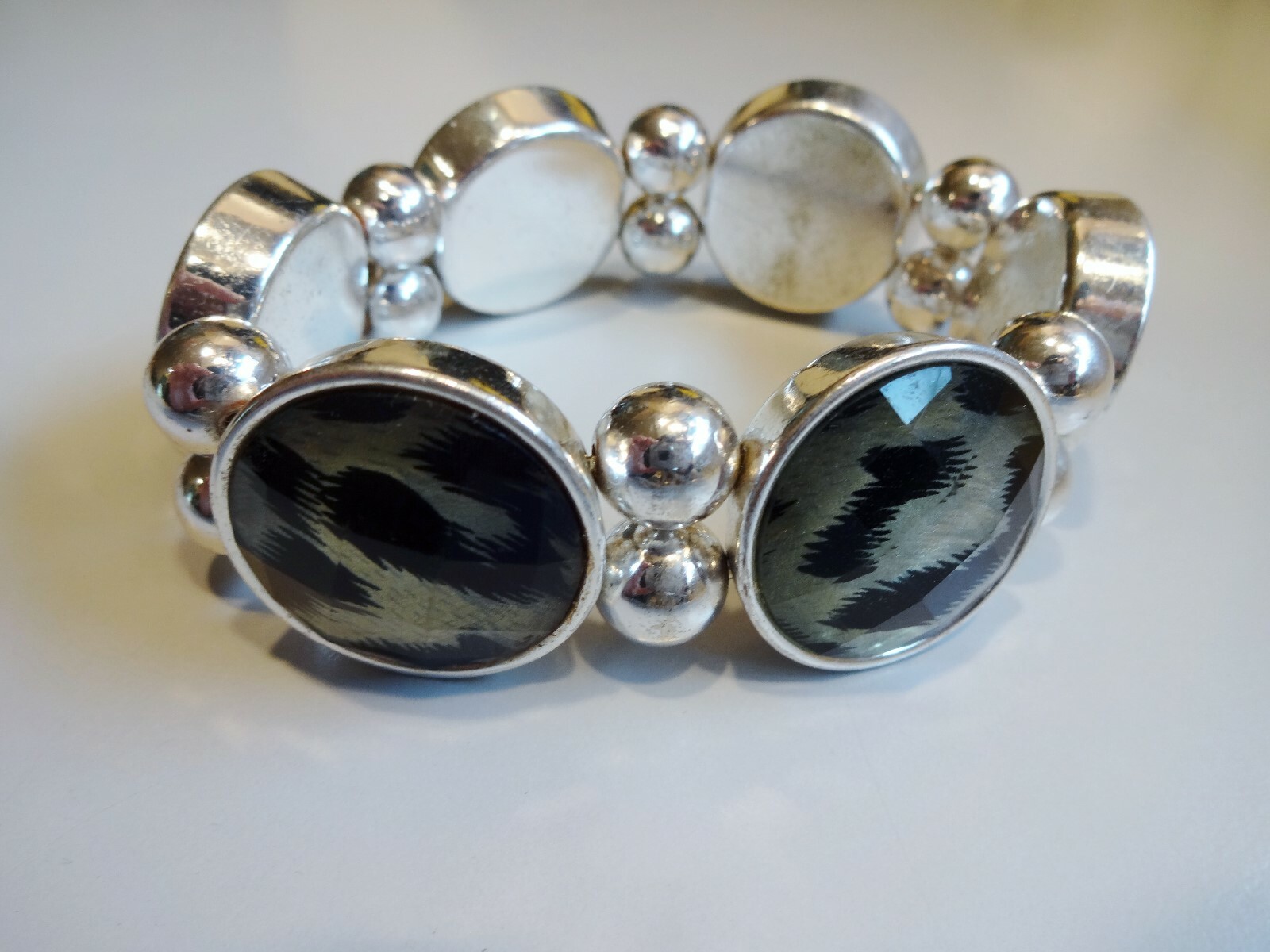 Vtg Faux Fur SNOW LEOPARD STRETCH BRACELET Costume Chunky Silver Tone Big Cat